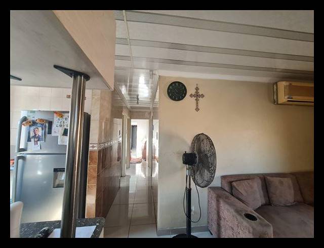 5 BEDROOM HOUSE FOR SALE IN BONELA